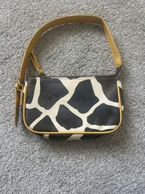 Giraffe Print Shoulder Bag in Brown & Cream